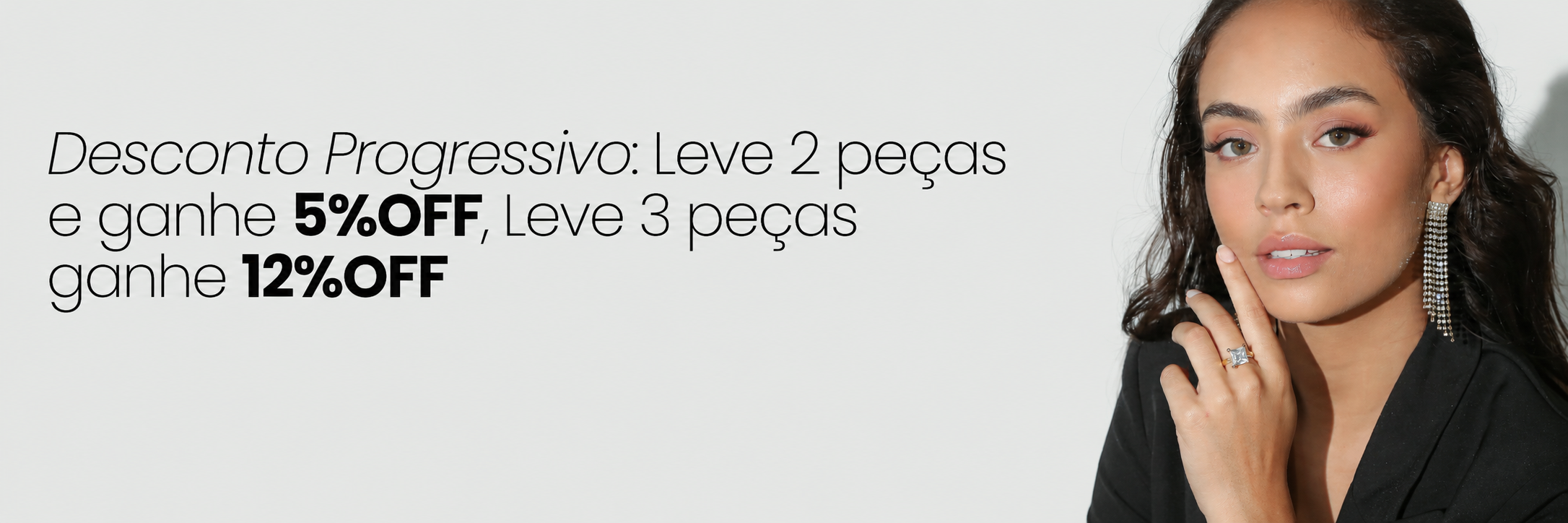Banner promocional Helennea Semijoias: Desconto Progressivo, leve 2 peças e ganhe 5% OFF, leve 3 peças e ganhe 12% OFF