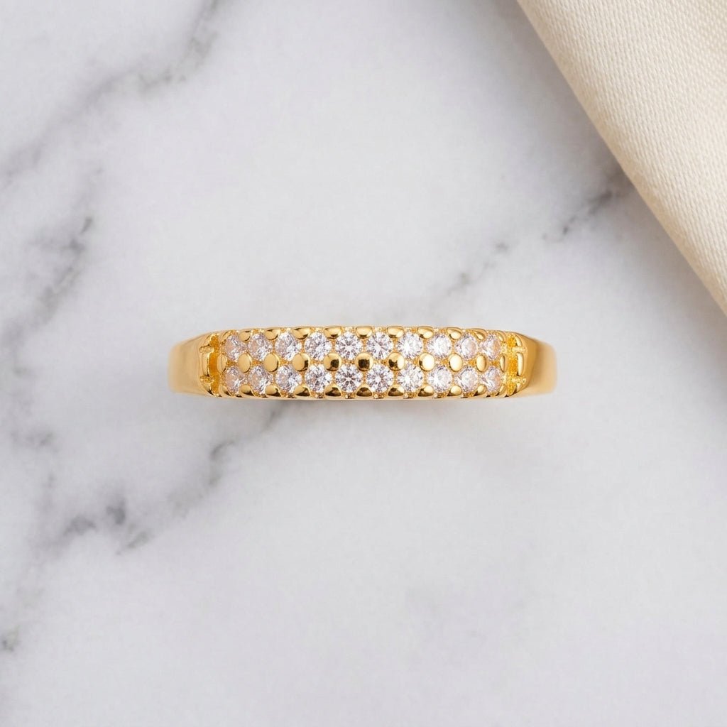 Anel Aparador Feminino Dourado com Zircônias Duplas | Helennea - Anéis | Helennea