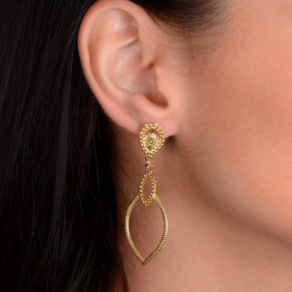 Brinco Feminino Dourado Luxo Gota de Gala Vazado - Brincos | Helennea