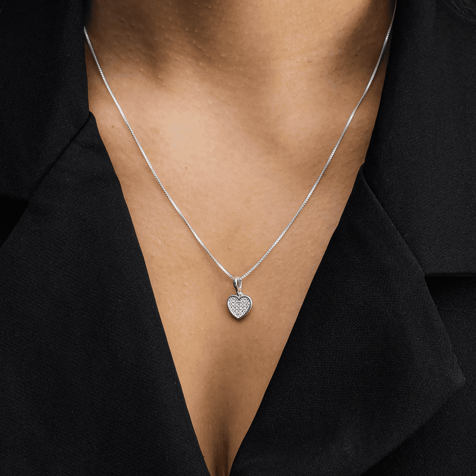 Colar Feminino Coração Cravejado em Zircônia Prata 925 - Colares | Helennea