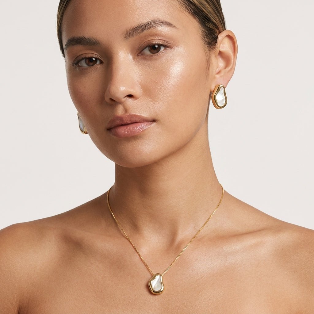 Conjunto Feminino Dourado Orgânico com Madrepérola | Helennea - Conjunto feminino | Helennea