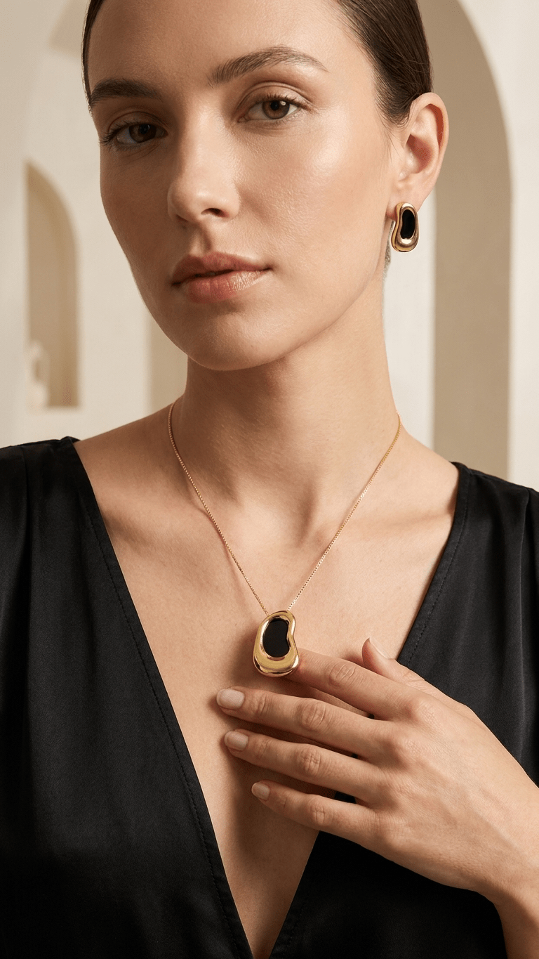 Conjunto Feminino Dourado Orgânico com Pedra Preta - Conjunto feminino | Helennea
