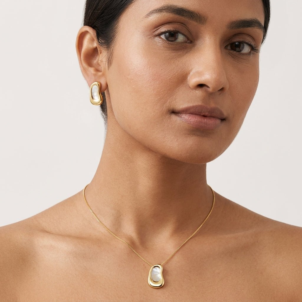 Conjunto Feminino Dourado Orgânico Gota com Madrepérola | Helennea - Conjunto feminino | Helennea