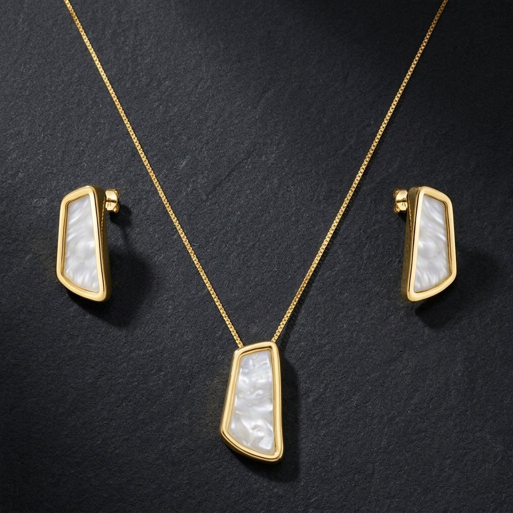 Conjunto Feminino Dourado Orgânico Trapézio com Madrepérola | Helennea - Conjunto feminino | Helennea