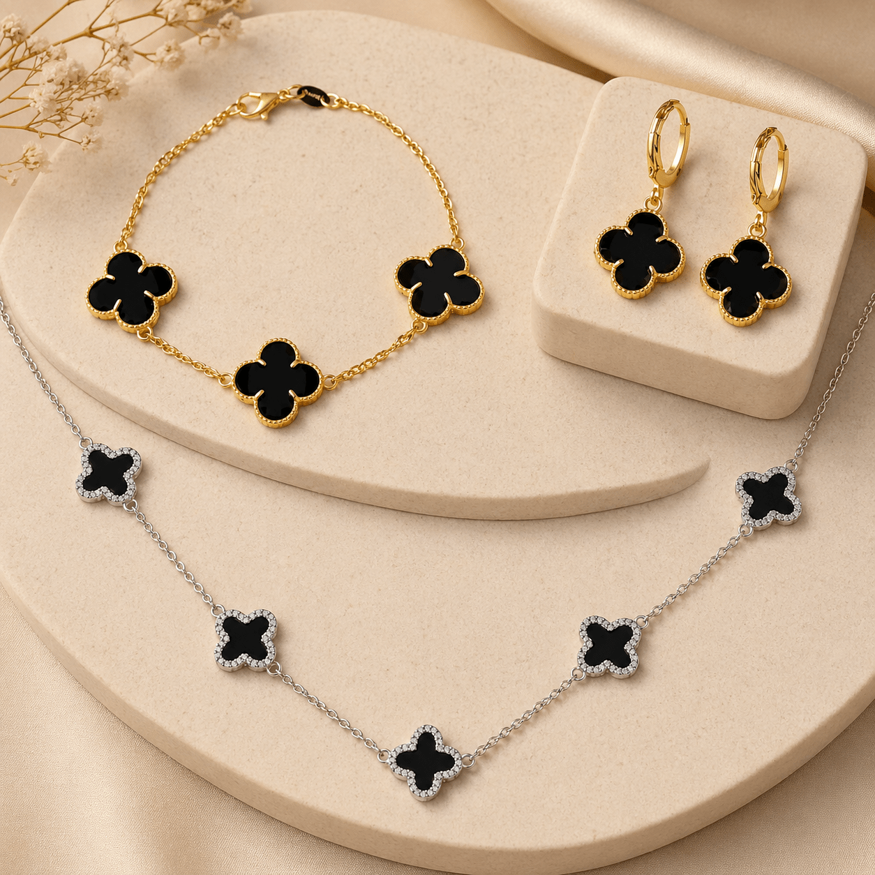 Look Completo Trevo Preto Prateado Premium - Look completo (Anel + Colar + Pulseira) | Helennea