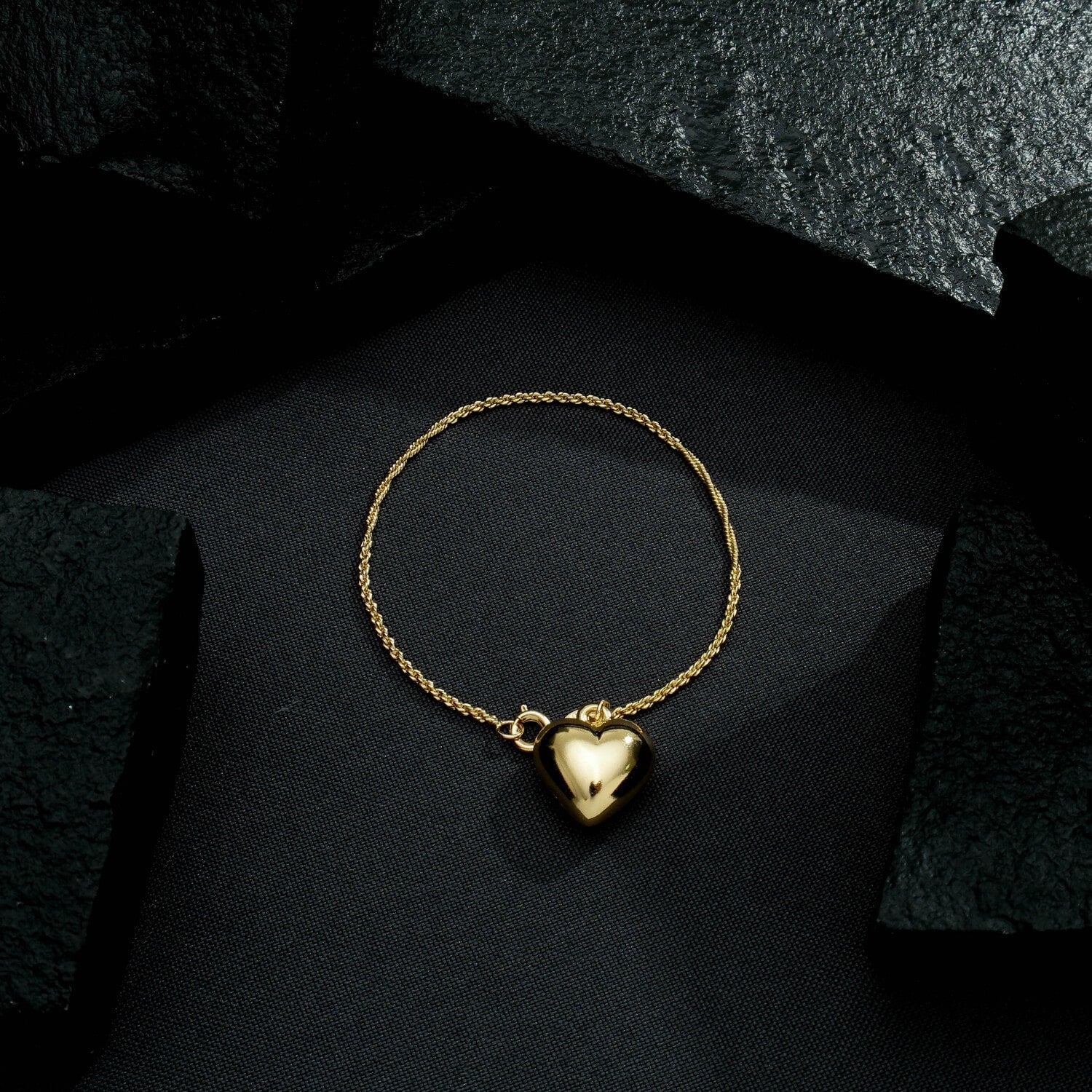 Pulseira Feminina Dourada Cordão Baiano com Coração - Pulseiras | Helennea