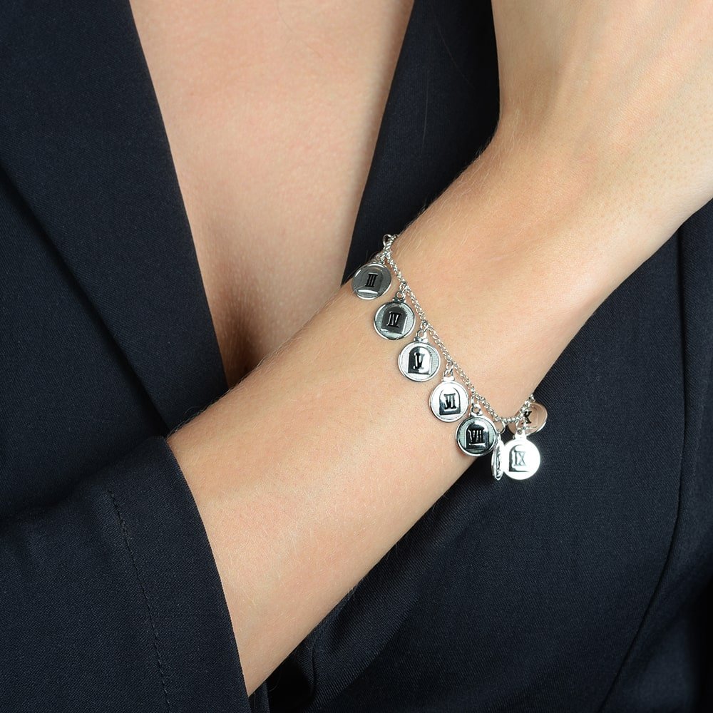 Pulseira Feminina Prateada com Placas Gravadas - Pulseiras | Helennea